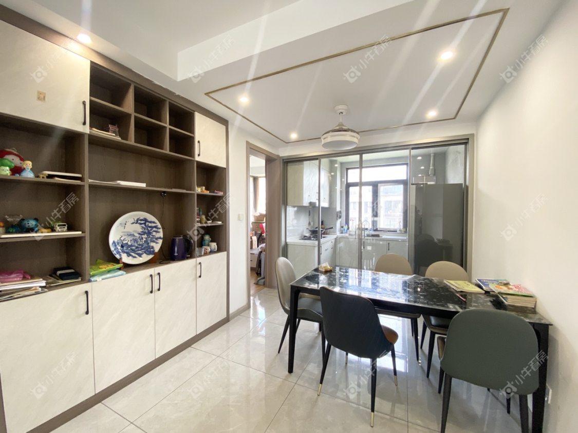 镇江滨河凤凰城在售二手房源室内图_小牛看房