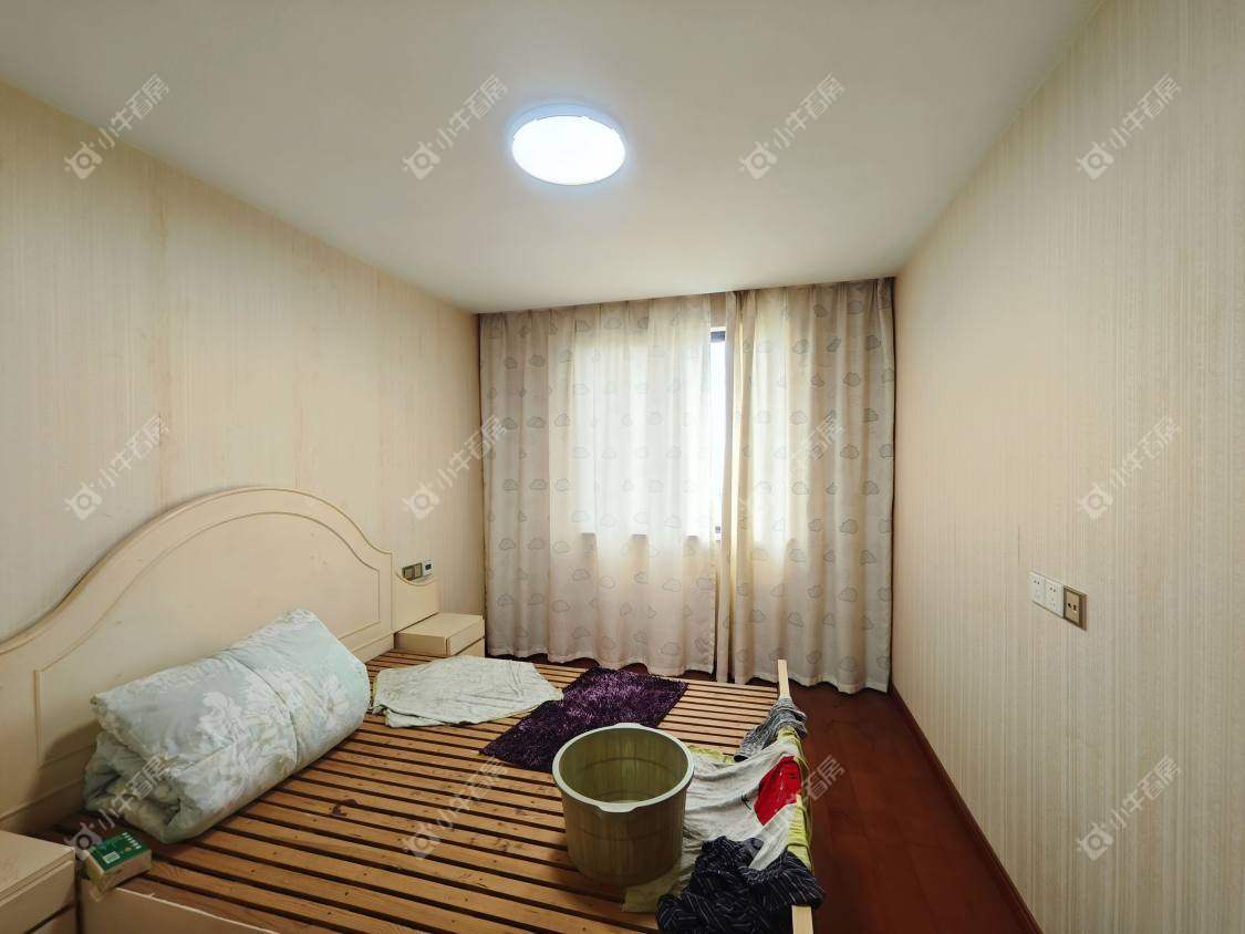 镇江世纪豪都在售二手房源室内图_小牛看房