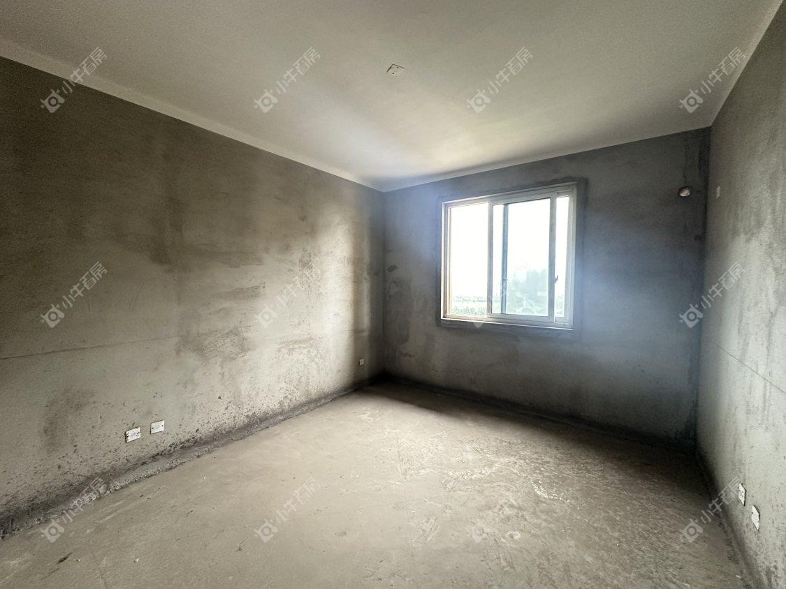 镇江粤港臻园在售二手房源室内图_小牛看房