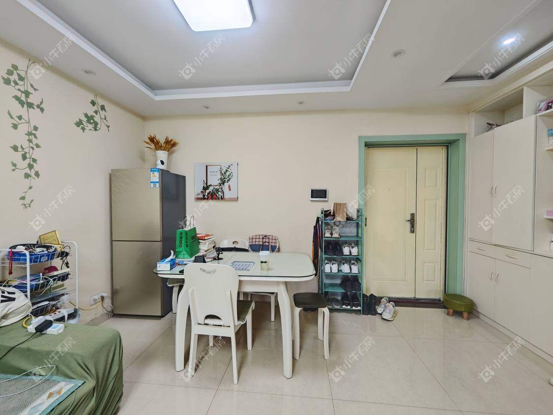 镇江金凤凰在售二手房源室内图_小牛看房