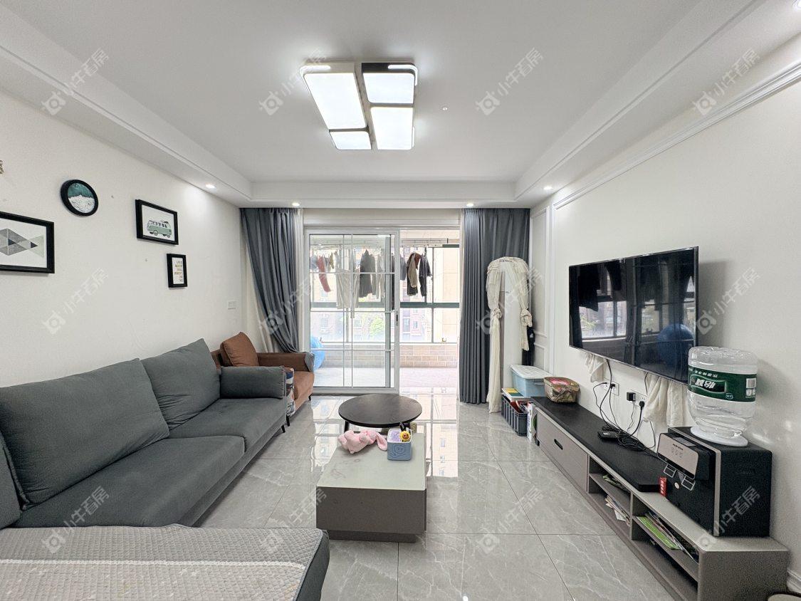 镇江粤港臻园在售二手房源室内图_小牛看房