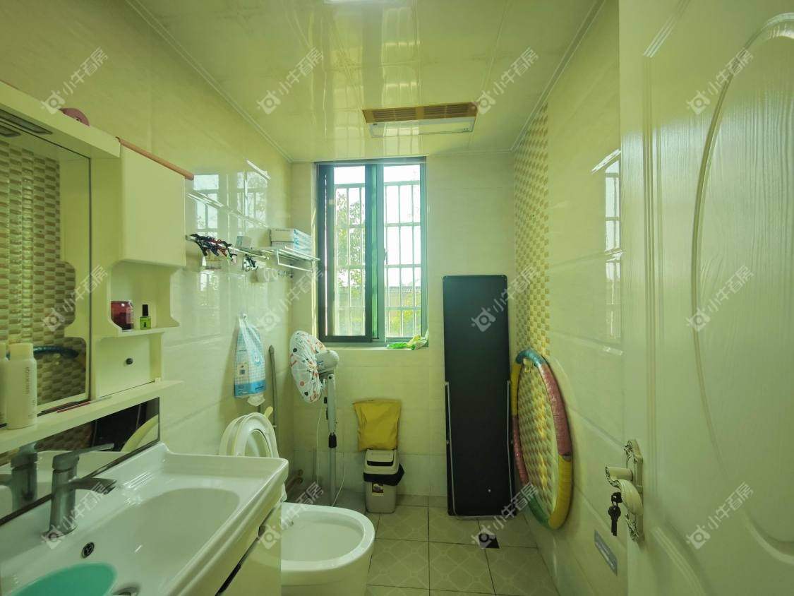 镇江金桥世纪城在售二手房源室内图_小牛看房