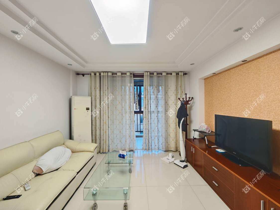 镇江世纪豪都在租房源室内图_小牛看房