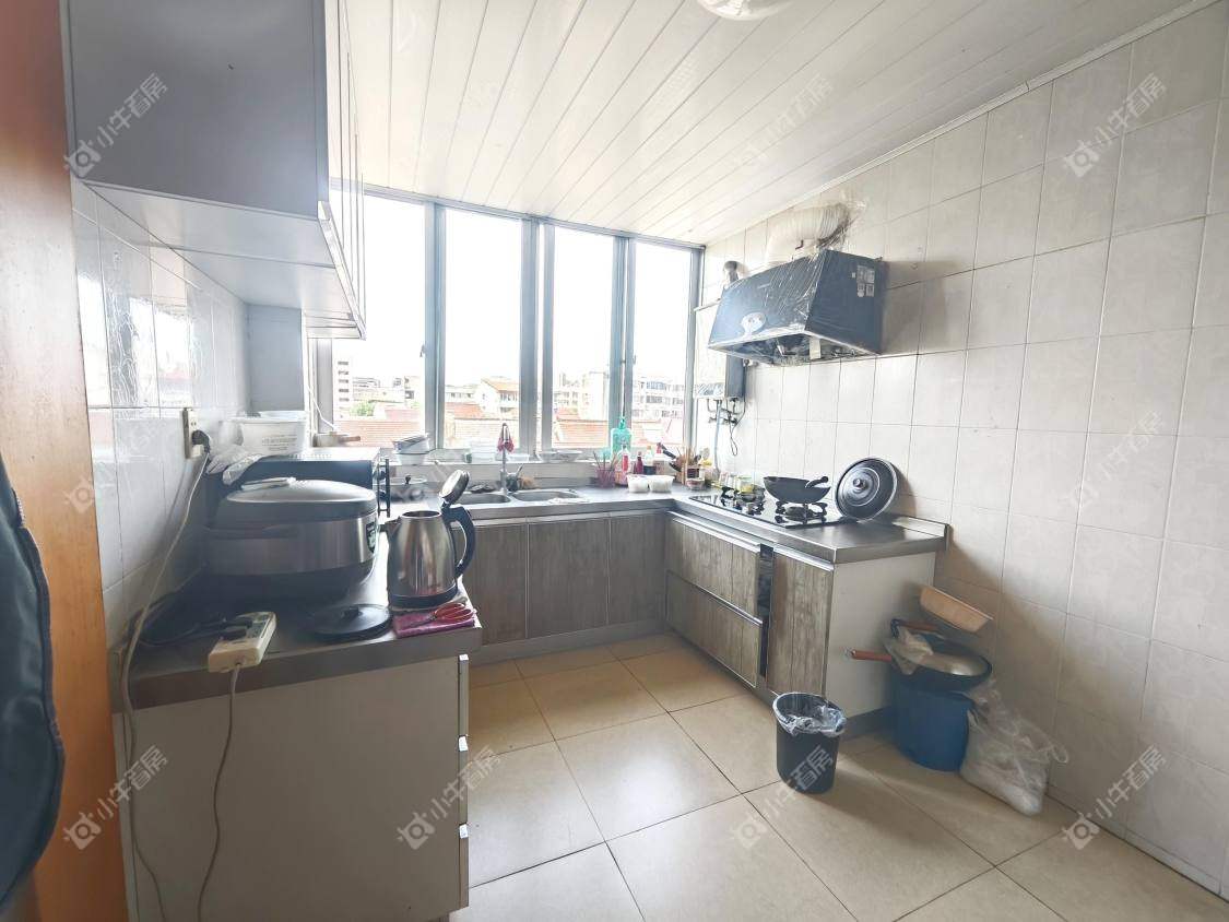 镇江生资公司公寓在售二手房源室内图_小牛看房