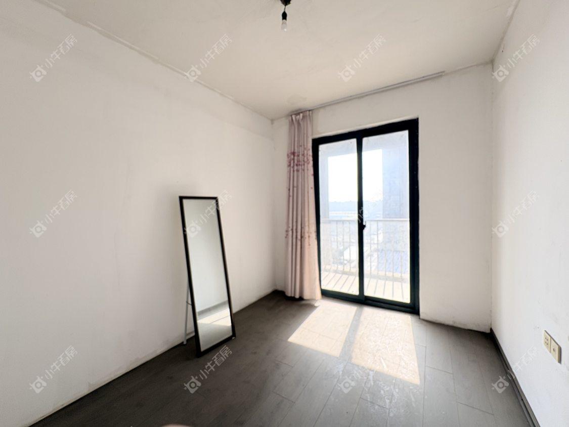 镇江东方盛世在售二手房源室内图_小牛看房