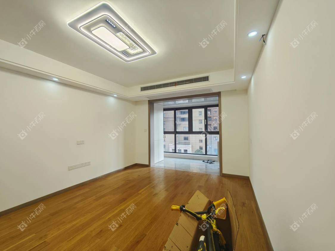 镇江汇金天地在售二手房源室内图_小牛看房