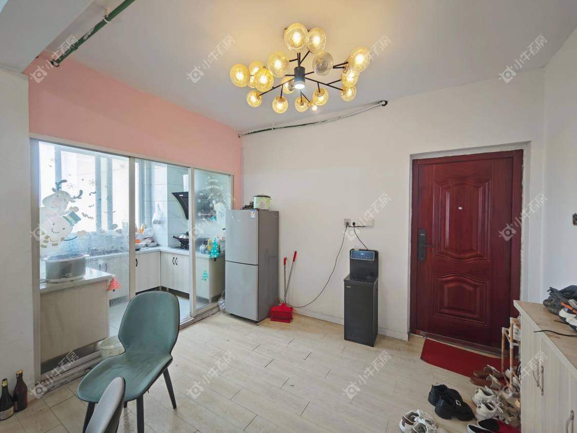 镇江河阳新城在售二手房源室内图_小牛看房