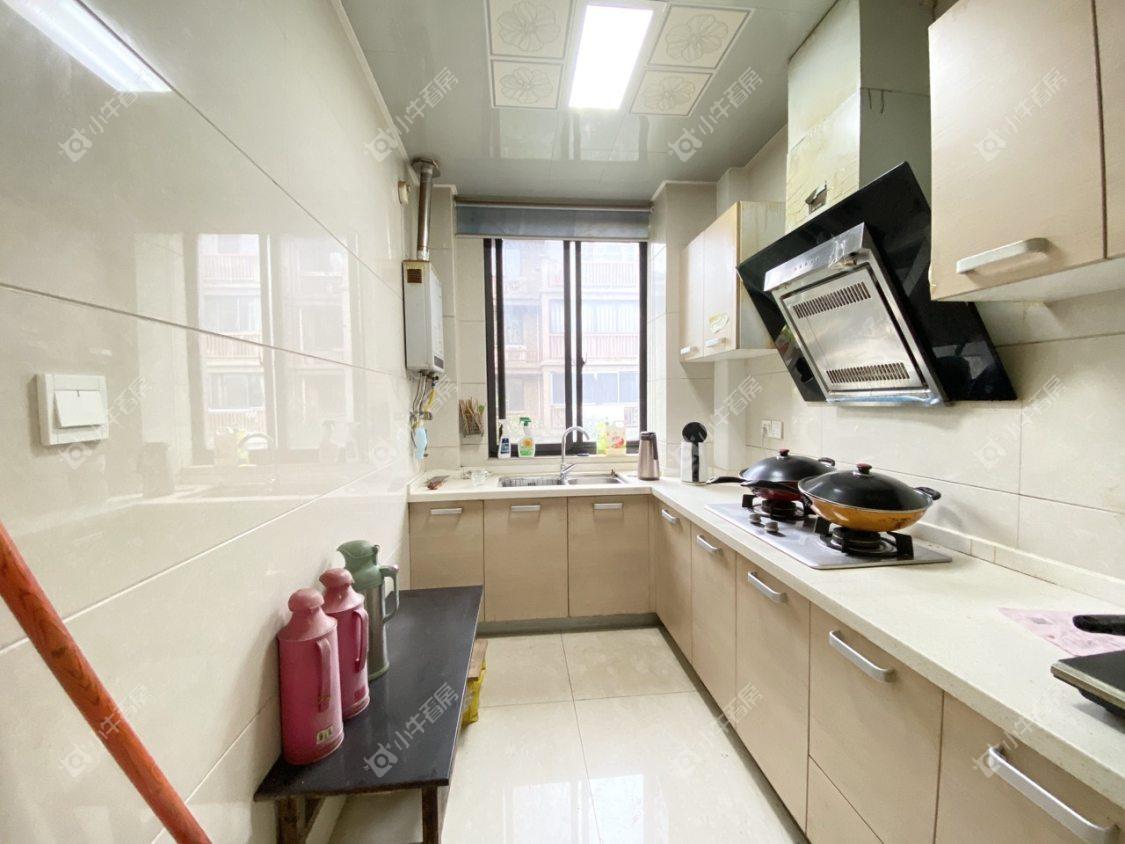 镇江世纪豪都在售二手房源室内图_小牛看房