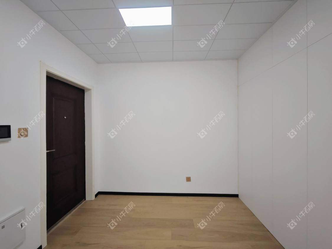 镇江粤港臻园在售二手房源室内图_小牛看房