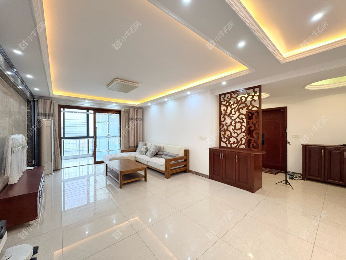 镇江金凤凰在售二手房源室内图_小牛看房