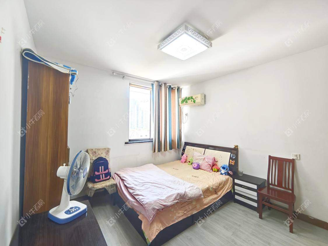 镇江金凤凰在售二手房源室内图_小牛看房