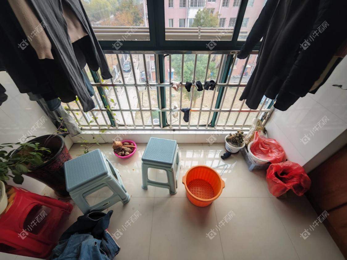 镇江海宇花园在售二手房源室内图_小牛看房