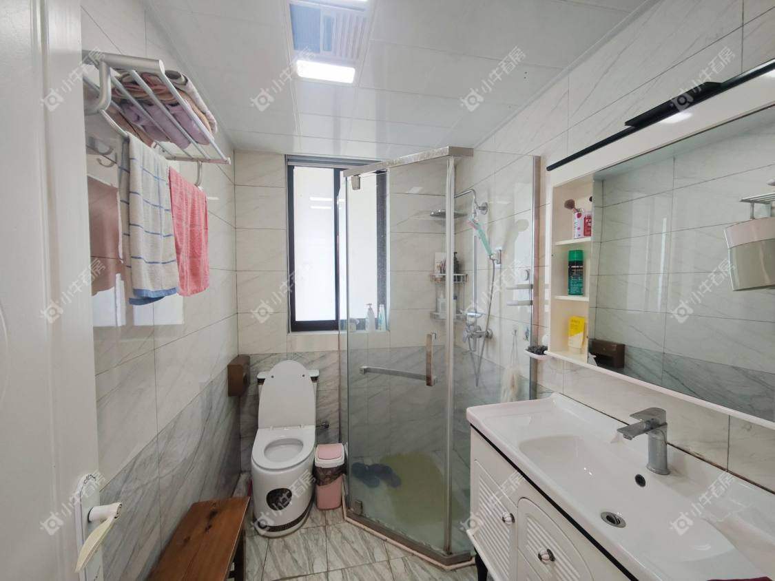 镇江滨河凤凰城在售二手房源室内图_小牛看房