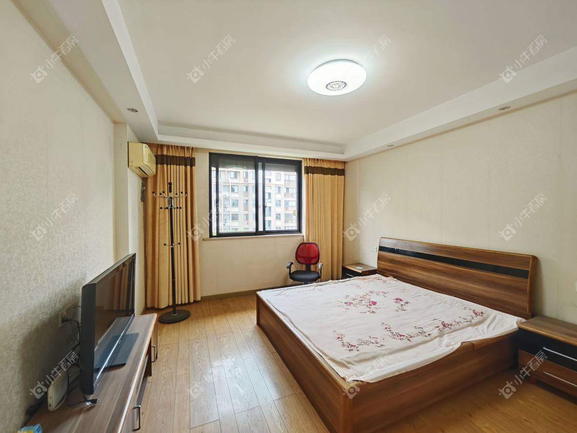 镇江世纪豪都在售二手房源室内图_小牛看房