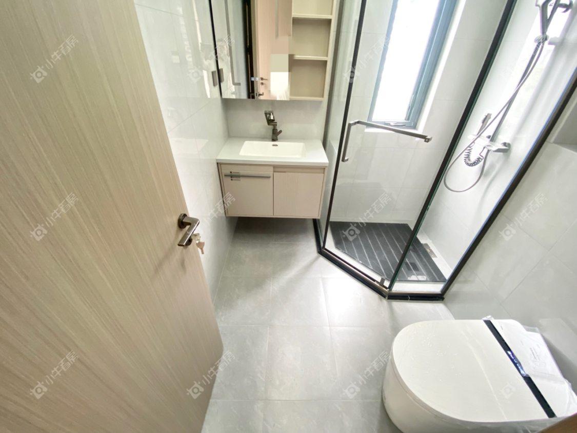 镇江融创华南映在售二手房源室内图_小牛看房