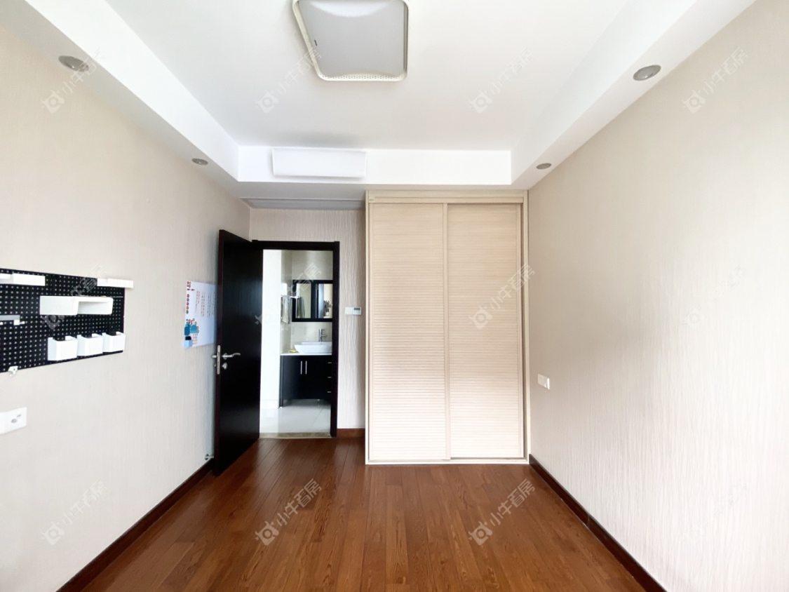 镇江东方盛世在售二手房源室内图_小牛看房