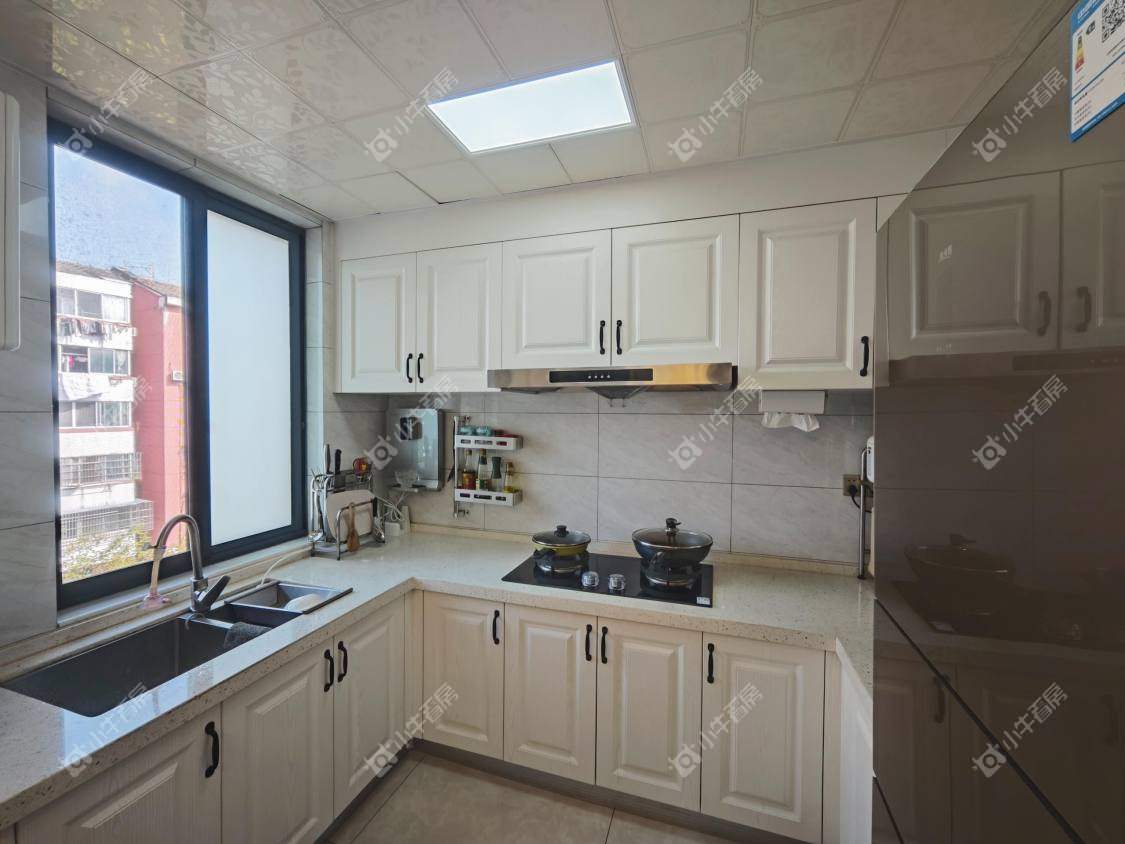 镇江阜阳新三村在售二手房源室内图_小牛看房