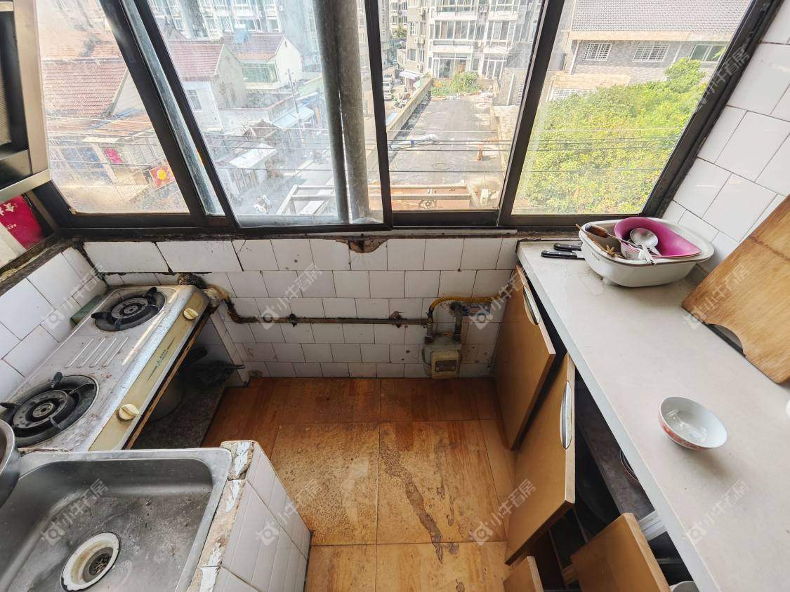 镇江凤凰新村在售二手房源室内图_小牛看房