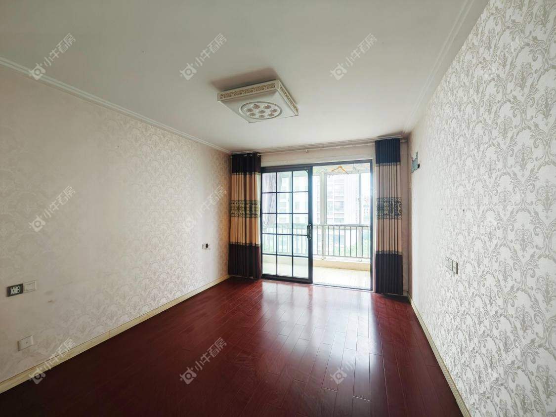 镇江城市绿洲在售二手房源室内图_小牛看房