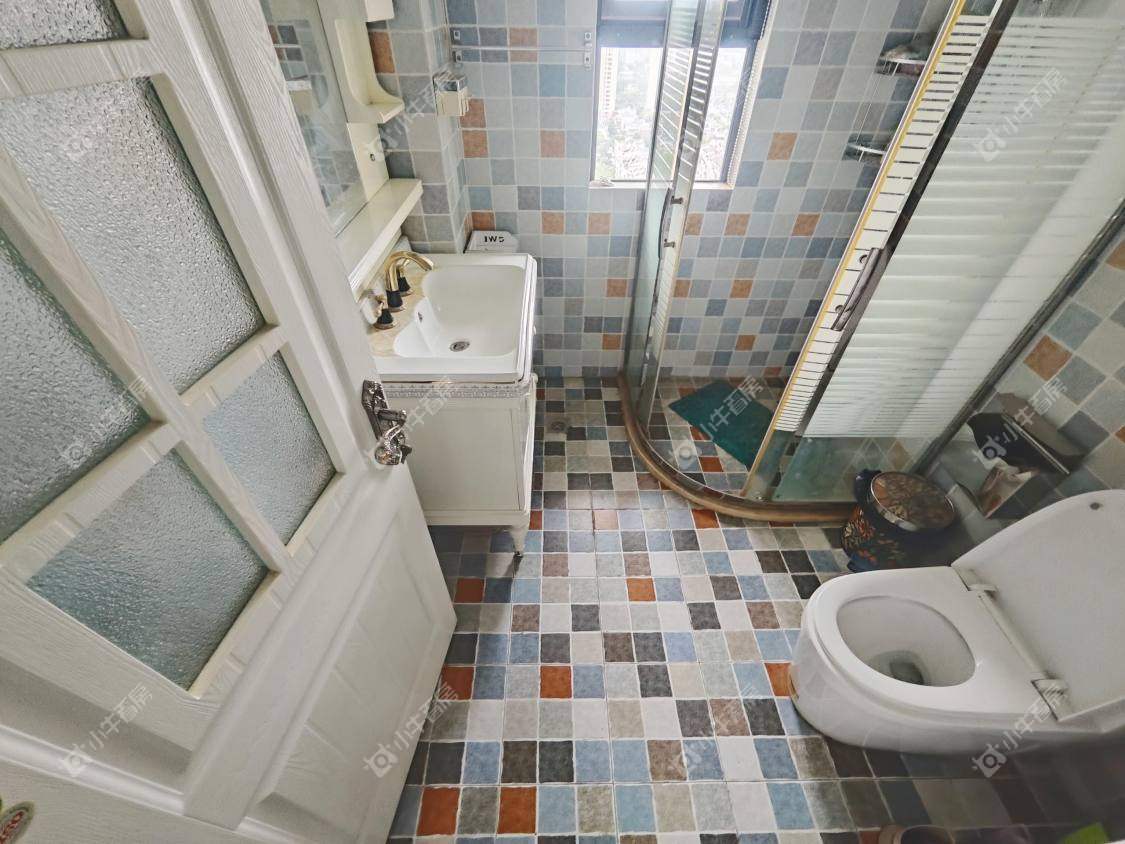 镇江翡翠林花园（天福花园）在售二手房源室内图_小牛看房