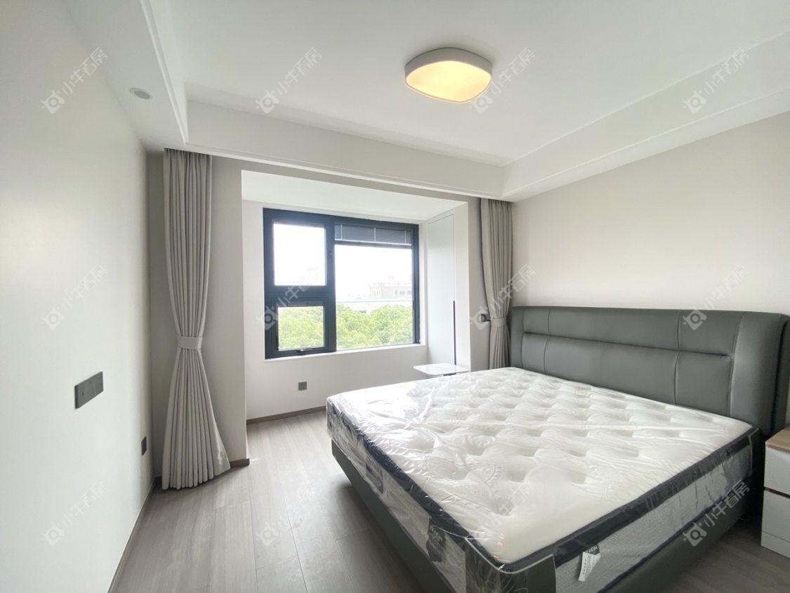 镇江融创华南映在售二手房源室内图_小牛看房