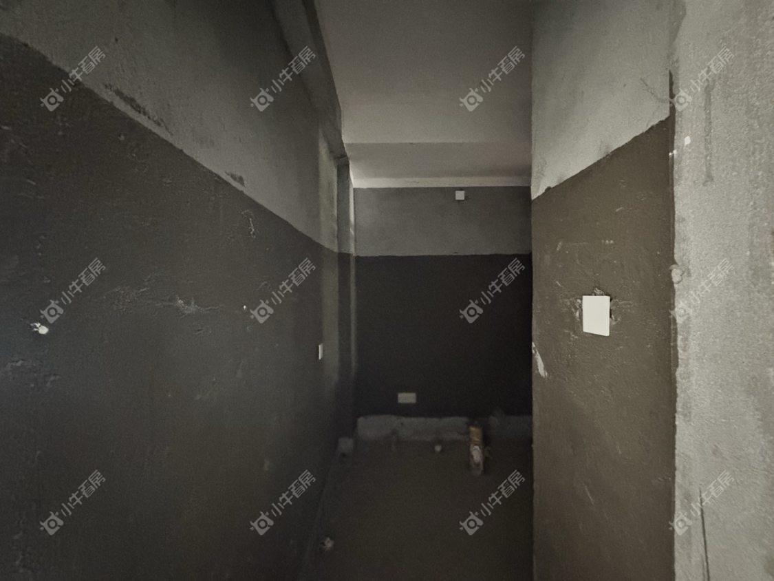 镇江荣城国际（中央公馆）在售二手房源室内图_小牛看房