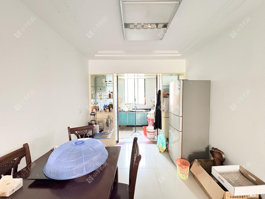 镇江怡心花园在售二手房源室内图_小牛看房