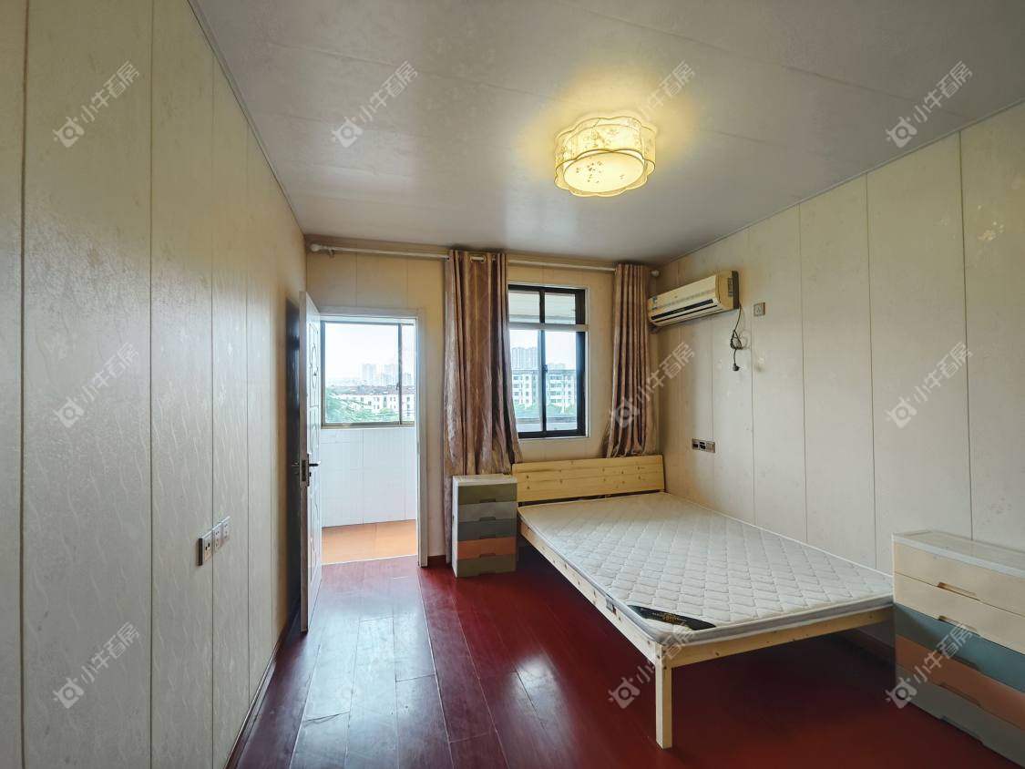 镇江凤凰新村在售二手房源室内图_小牛看房