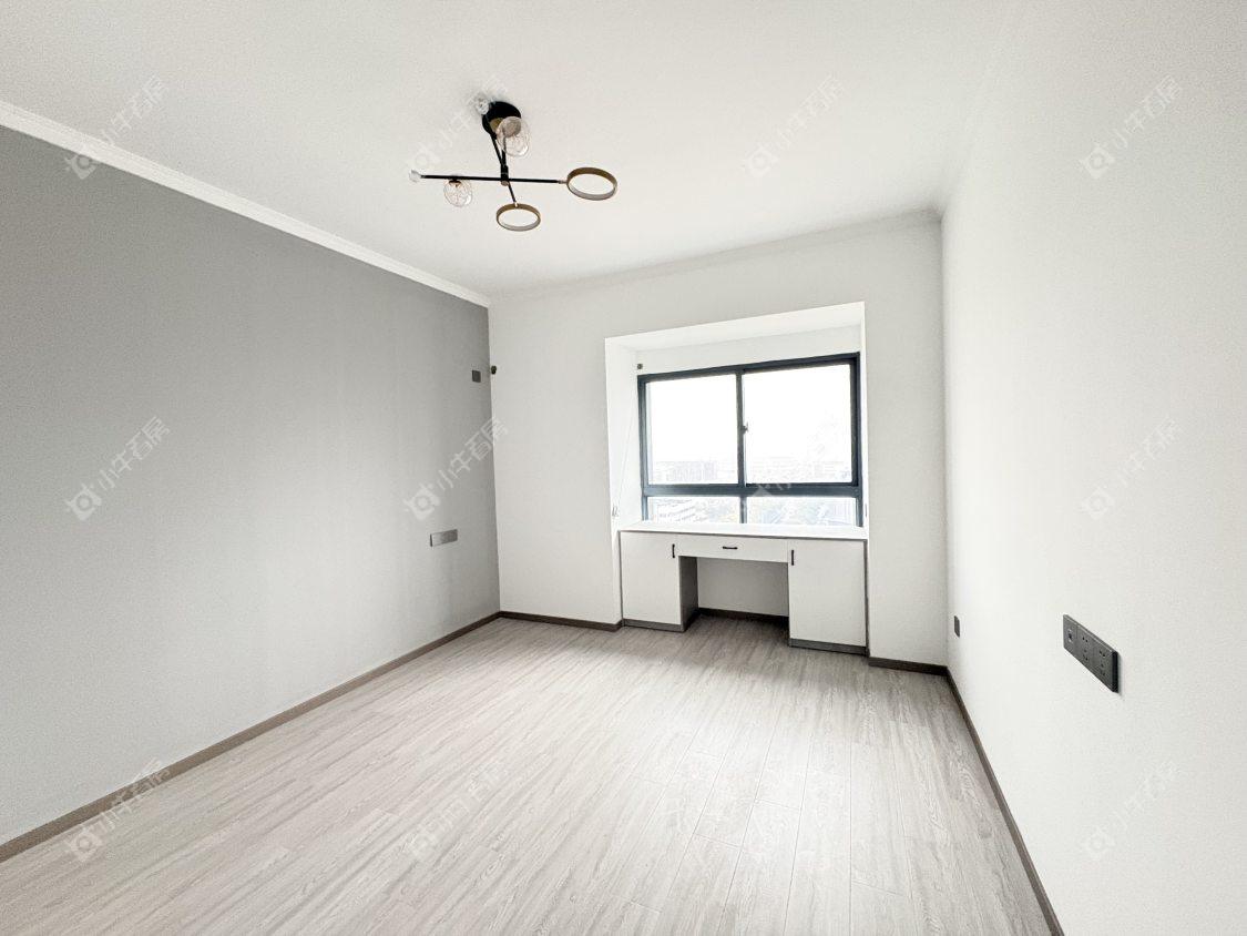 镇江荣城国际一期在售二手房源室内图_小牛看房