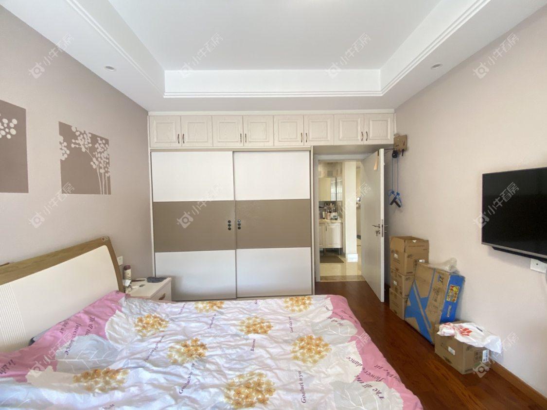 镇江滨河凤凰城在售二手房源室内图_小牛看房