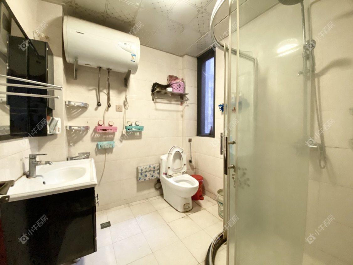 镇江世纪豪都在售二手房源室内图_小牛看房