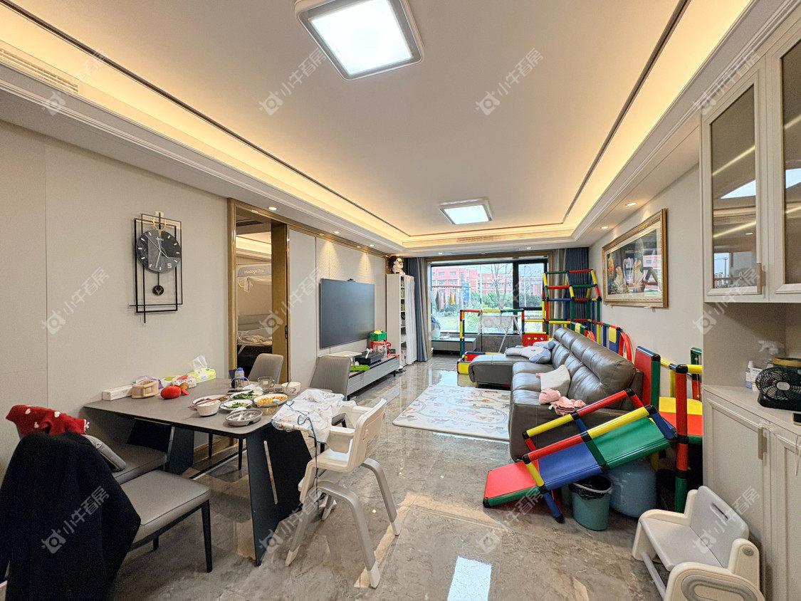 镇江红星天铂在售二手房源室内图_小牛看房