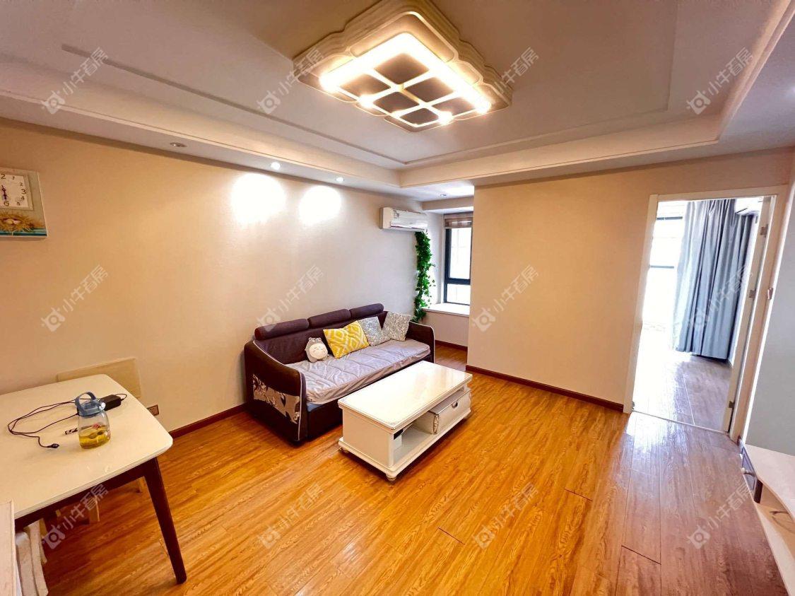 镇江荣城国际一期在售二手房源室内图_小牛看房