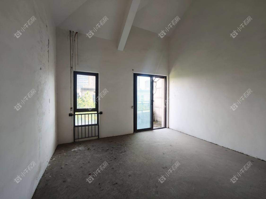 镇江大亚第一城别墅在售二手房源室内图_小牛看房