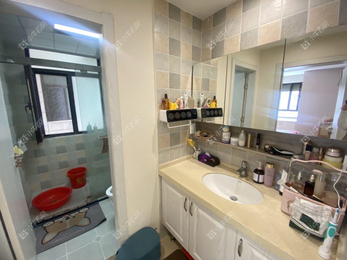 镇江滨河凤凰城在售二手房源室内图_小牛看房