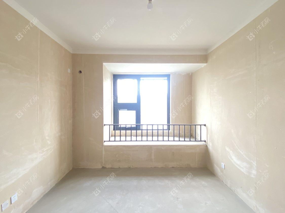 镇江融创华南映在售二手房源室内图_小牛看房