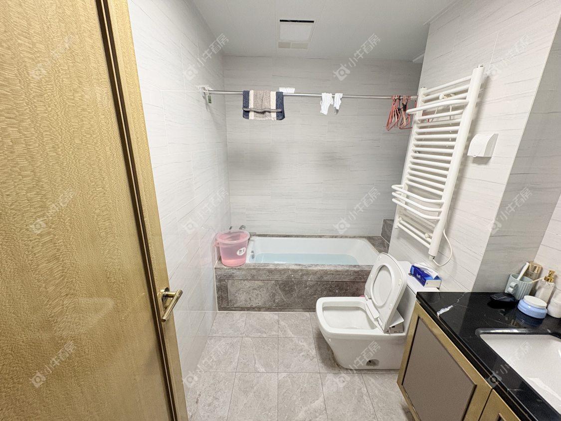 镇江红星天铂在售二手房源室内图_小牛看房