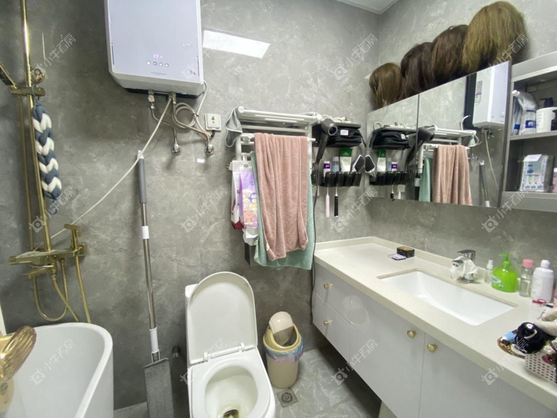 镇江华都锦城在售二手房源室内图_小牛看房