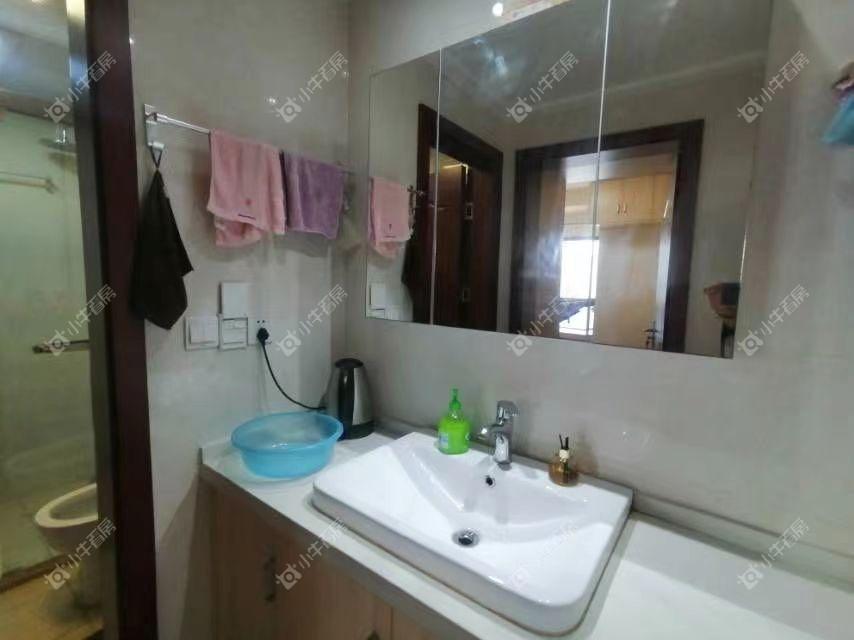 镇江荣城国际一期在售二手房源室内图_小牛看房