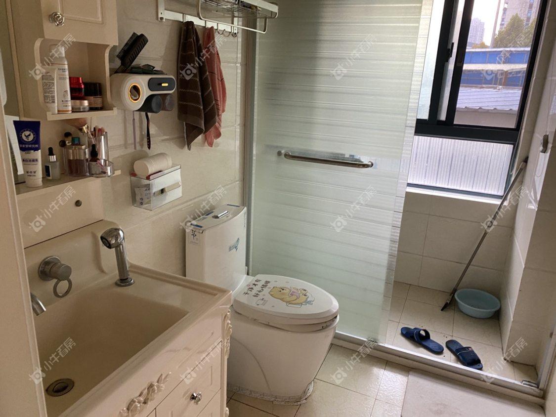 镇江荣城国际一期在售二手房源室内图_小牛看房