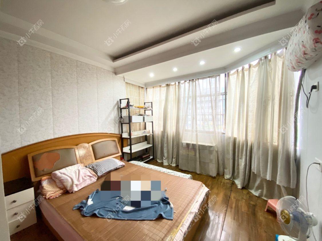 镇江东方苑在售二手房源室内图_小牛看房