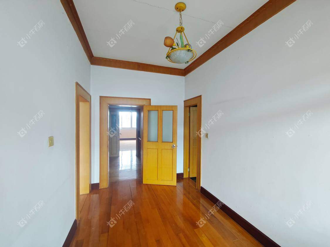 镇江商业街在售二手房源室内图_小牛看房