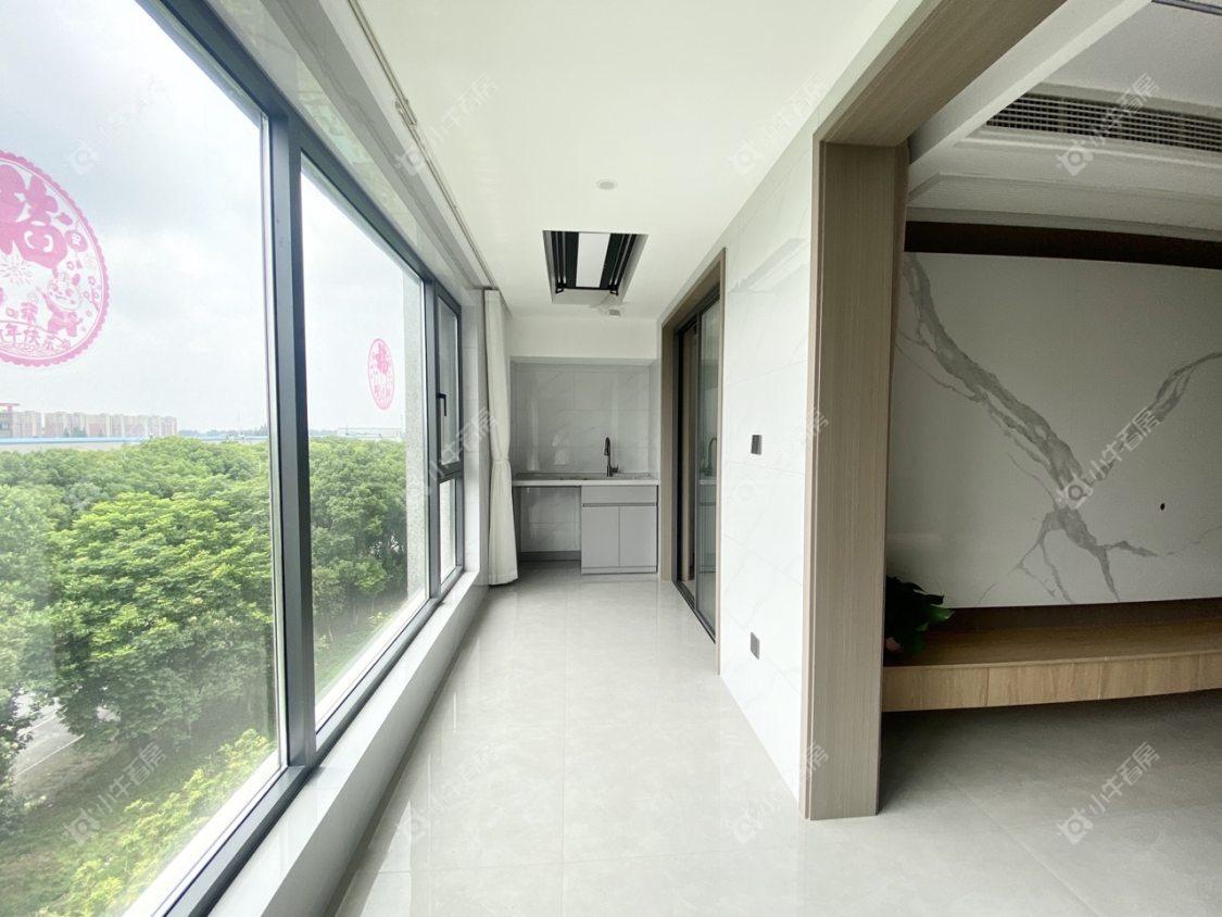 镇江融创华南映在售二手房源室内图_小牛看房