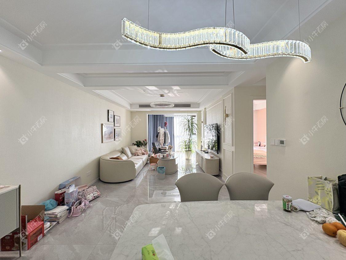 镇江凤熹台在售二手房源室内图_小牛看房