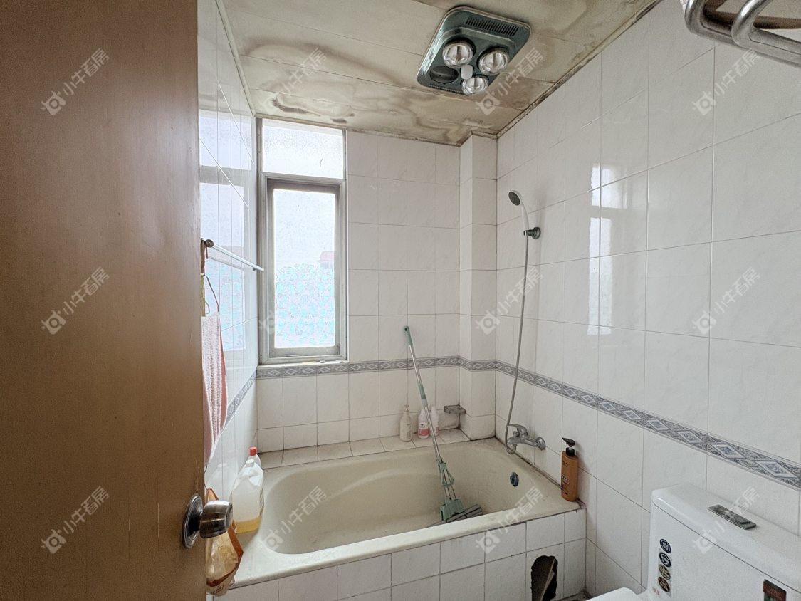 镇江龙凤新村在售二手房源室内图_小牛看房