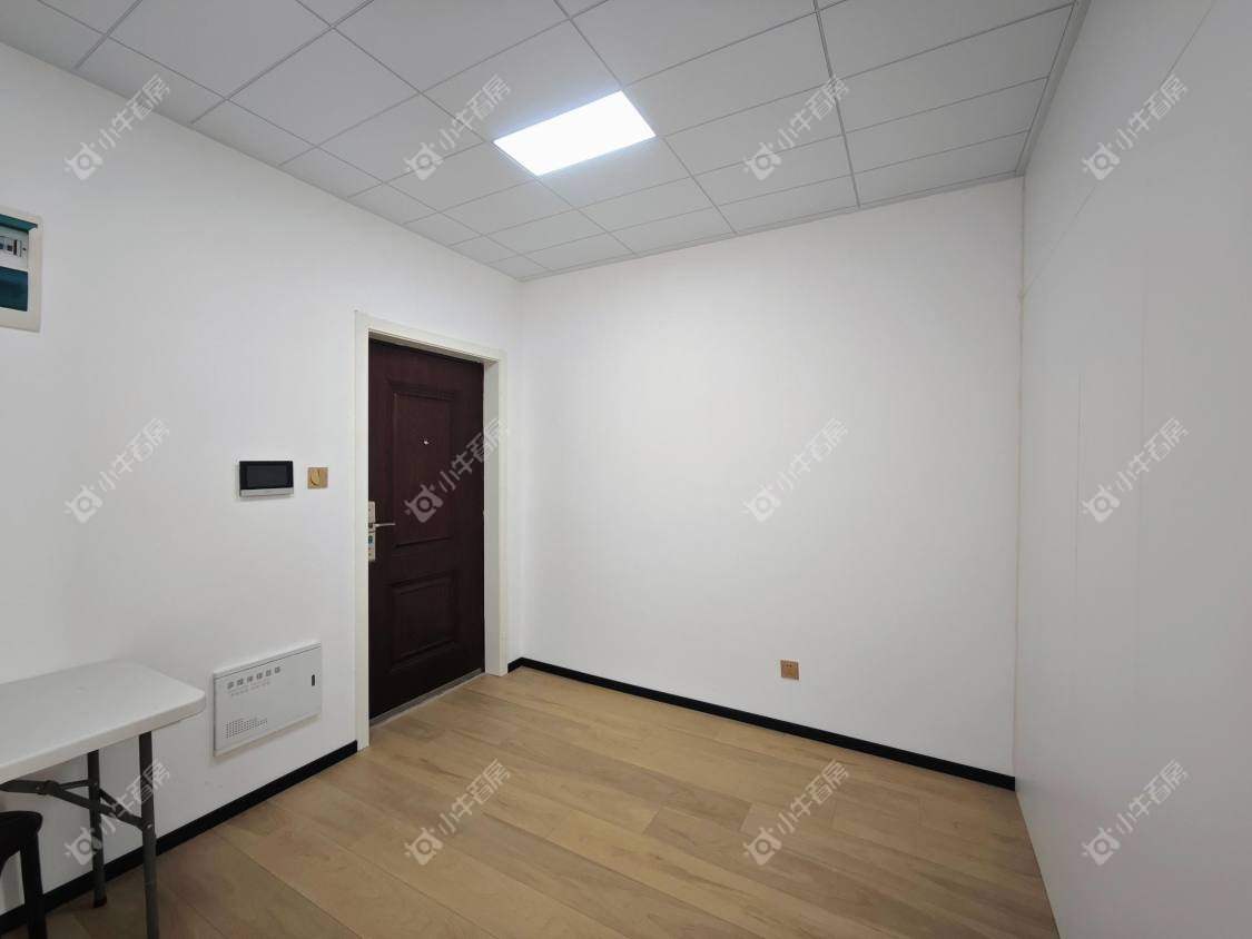 镇江粤港臻园在售二手房源室内图_小牛看房