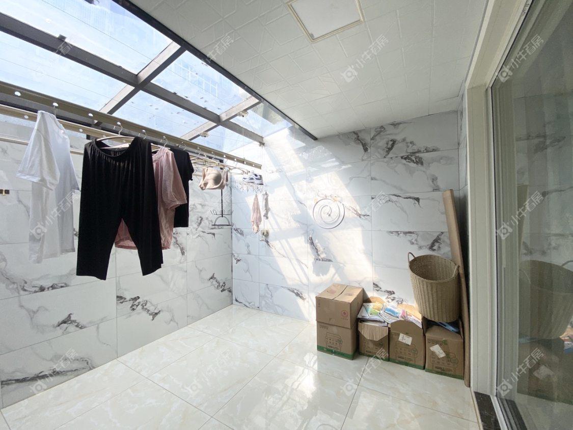 镇江龙凤新村在售二手房源室内图_小牛看房