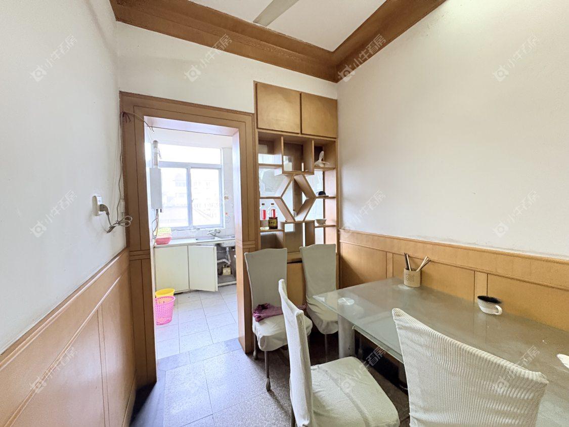 镇江龙凤新村在售二手房源室内图_小牛看房