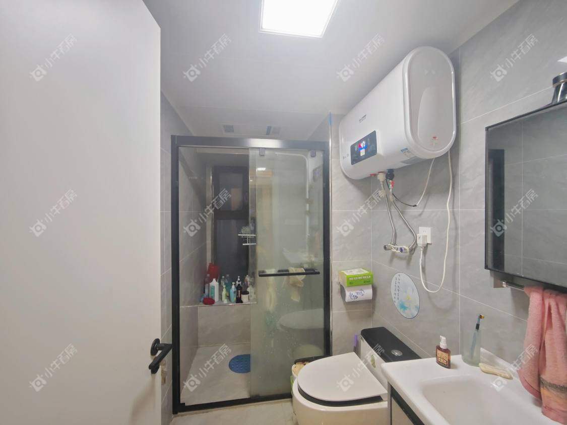 镇江碧桂园樾府在售二手房源室内图_小牛看房