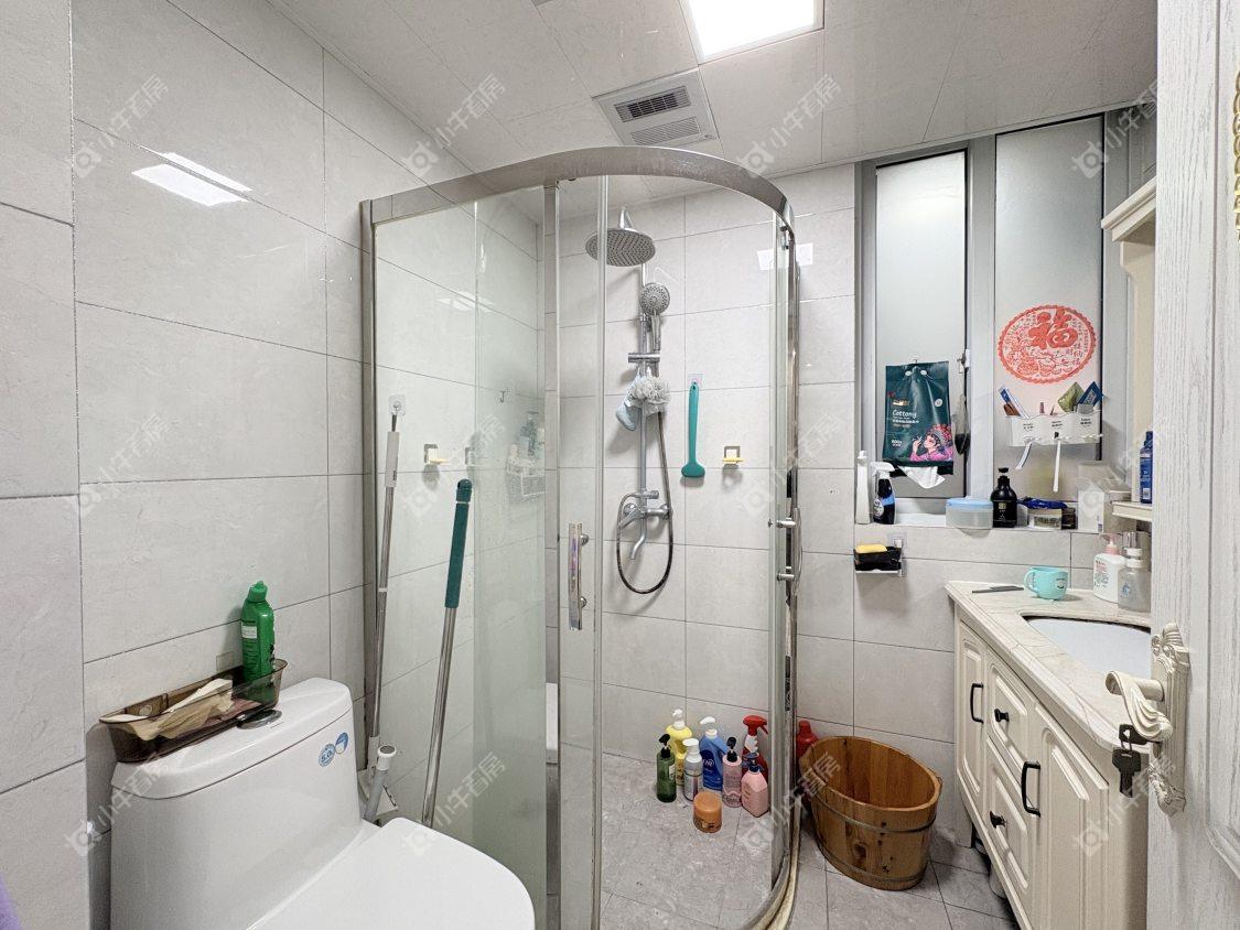 镇江众悦华城在售二手房源室内图_小牛看房